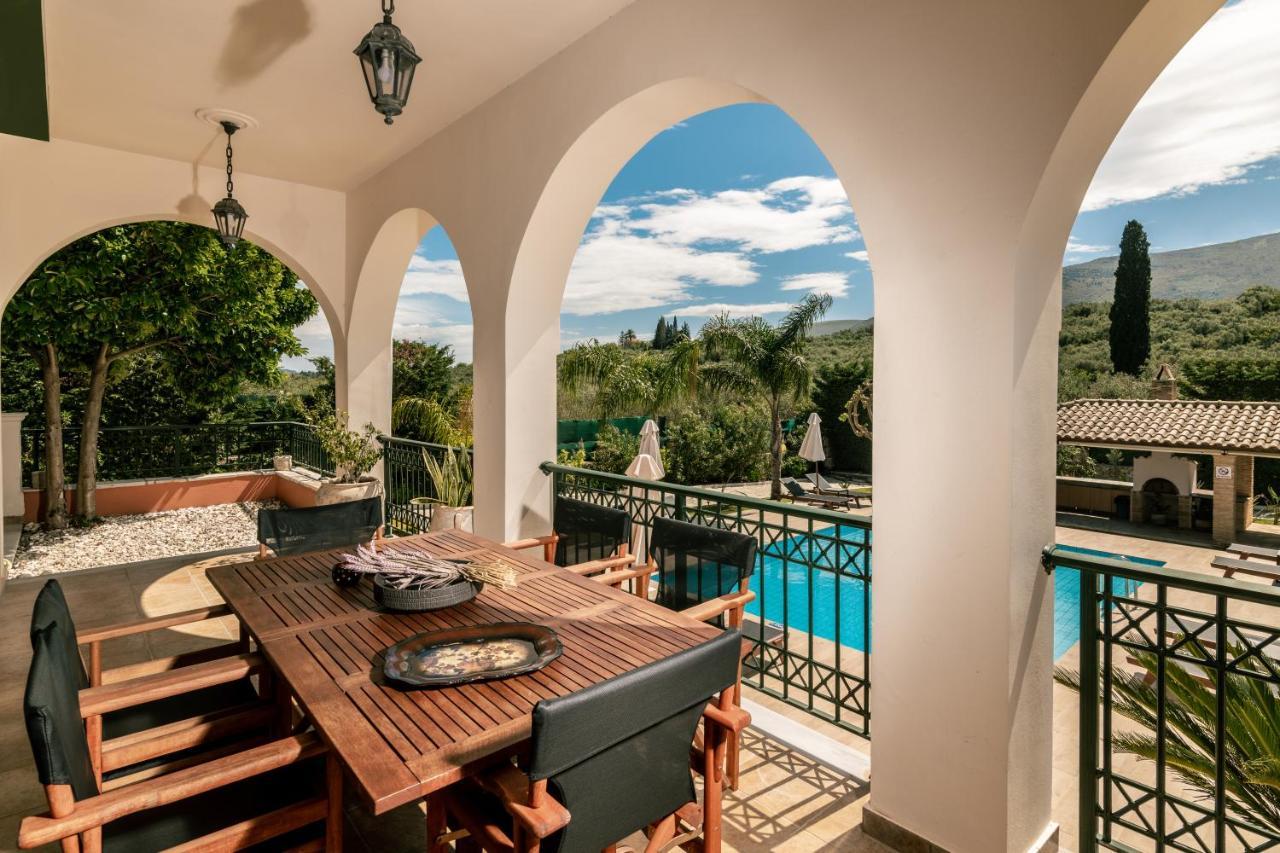Amalthia Villa Mouzákion Екстериор снимка